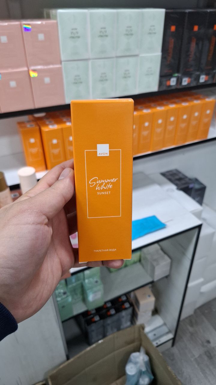 Avon Summer White Sunset Ayollar atiri, 50 ml - Sariq